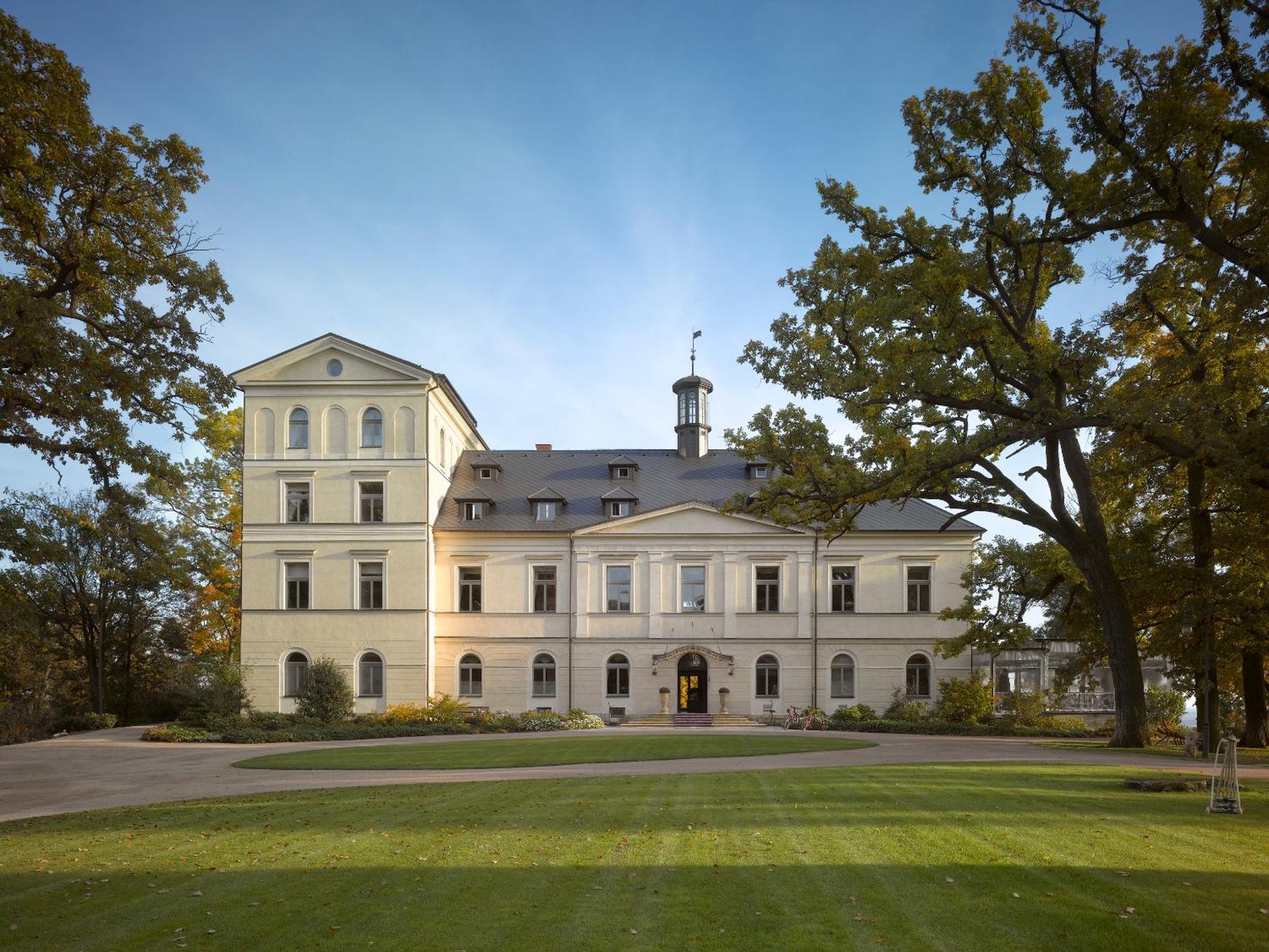 Отель Chateau Мцели Экстерьер фото